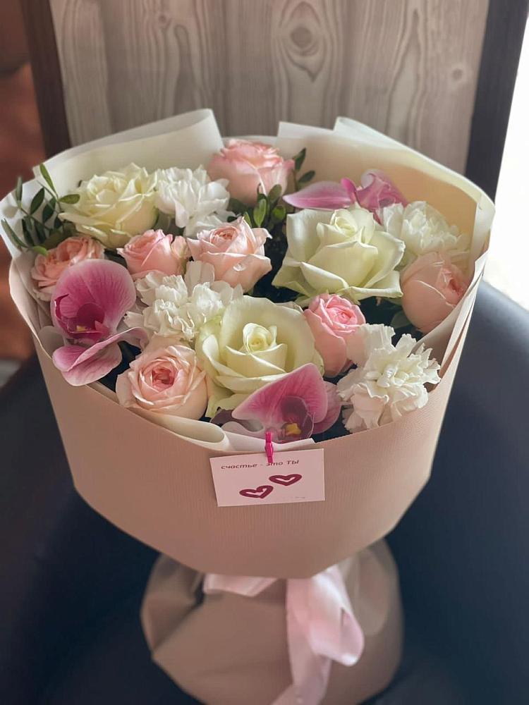 Букет цветов из: Орхидеи, Розы и Гвоздики в Вельяминово