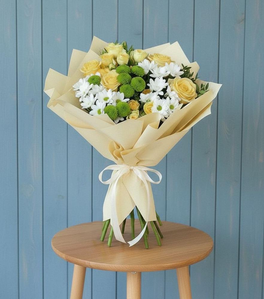 Букет цветов из: Хризантемы и Розы в Вельяминово