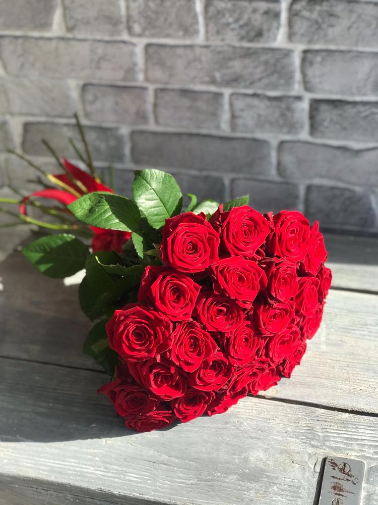 Букет Красные розы Фридом в Вельяминово