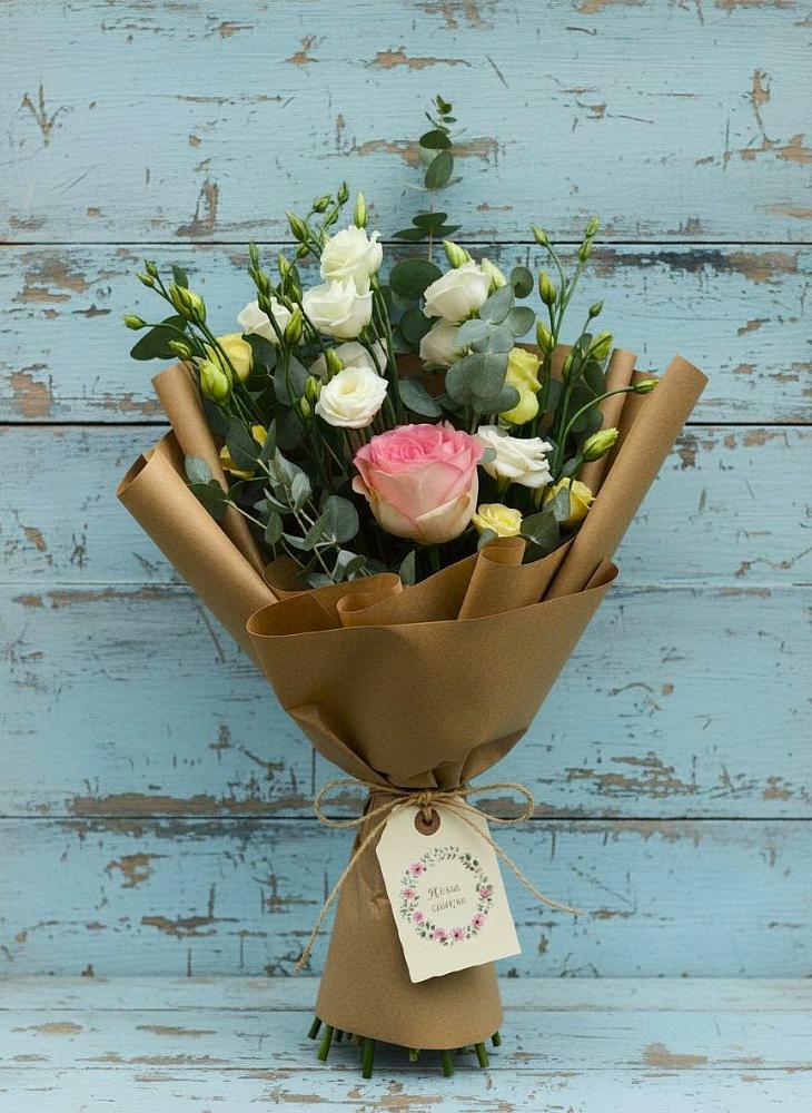 Букет цветов из: Розы и Лизиантусы в Вельяминово