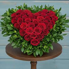 Цветочная композиция из Розы в виде сердца в Вельяминово