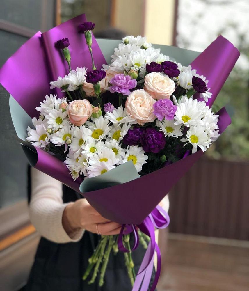 Букет цветов из: Хризантемы, Гвоздики и Розы в Вельяминово