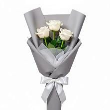 Букет 3 белые розы в Вельяминово