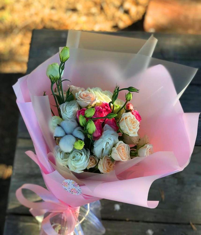 Букет цветов из: Розы и Лизиантусы в Вельяминово