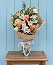 Букет цветов из:  Альстромерии, Лизиантусы, Розы и Хризантемы #REPLACE_PRED# Вельяминово