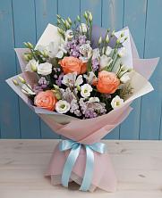 Букет цветов из:  Лизиантусы, Розы, Альстромерии и Гипсофила в Вельяминово