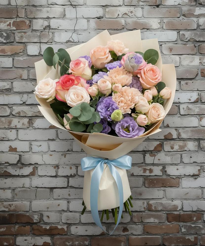 Букет цветов из: Розы, Лизиантусы и Гвоздики в Вельяминово