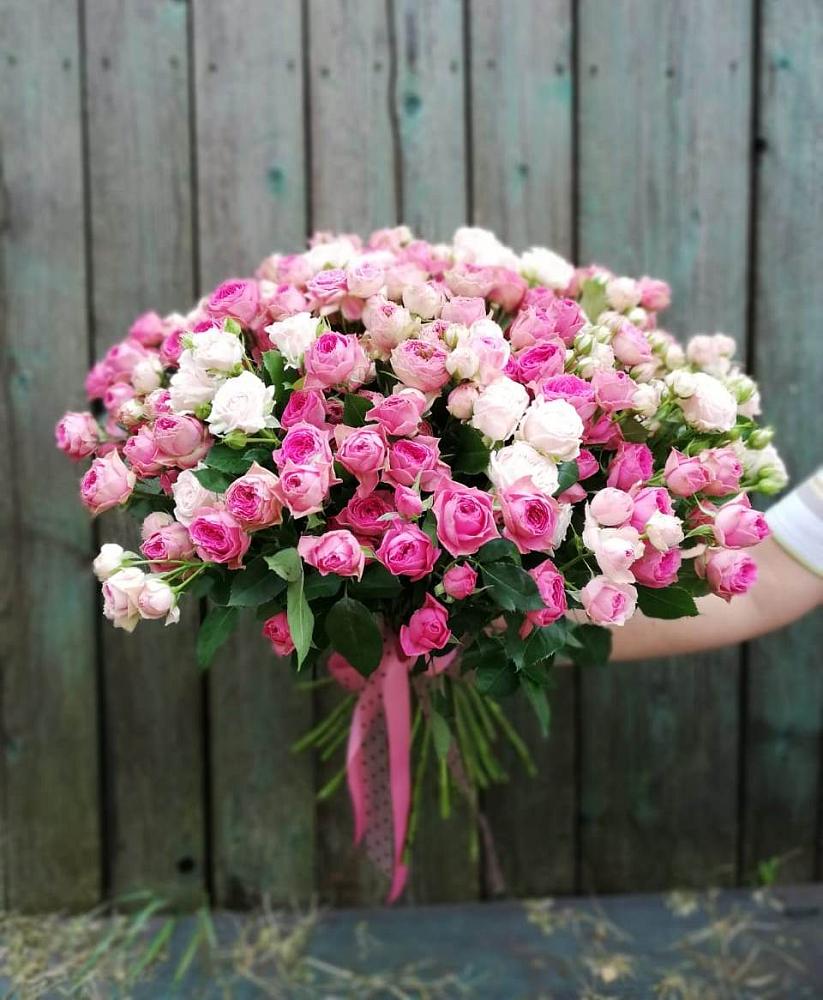 Букет Розовые кустовые розы Натали и Лав Лидия в Вельяминово
