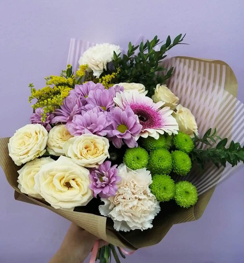 Букет цветов из: Хризантемы, Розы, Гвоздики и Герберы в Вельяминово