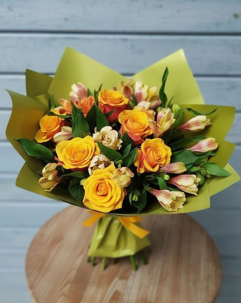Букет цветов из: Альстромерии и Розы в Вельяминово