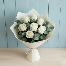 Букет Белые розы в Эвкалипте в Вельяминово