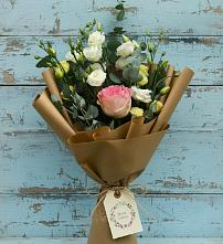 Букет цветов из:  Розы и Лизиантусы в Вельяминово