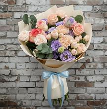 Букет цветов из:  Розы, Лизиантусы и Гвоздики в Вельяминово
