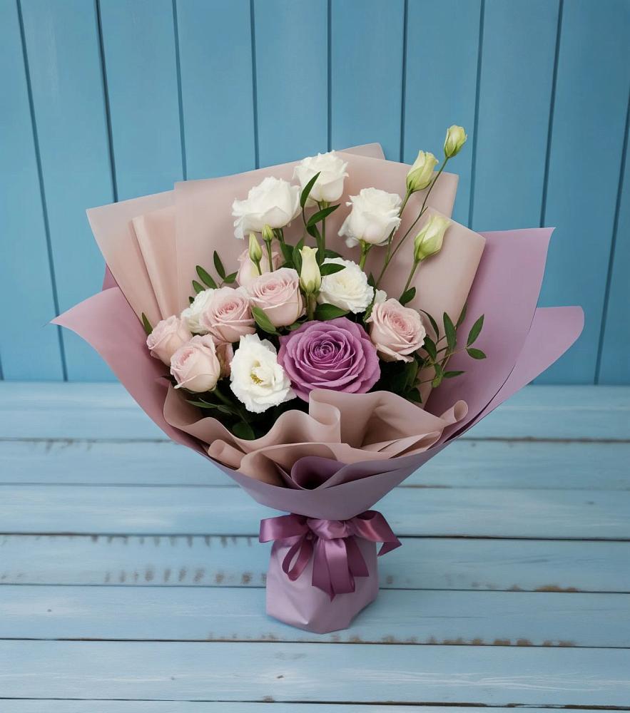 Букет цветов из: Розы и Лизиантусы в Вельяминово